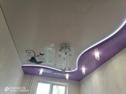 Натяжной потолок с подсветкой и фотопечатью